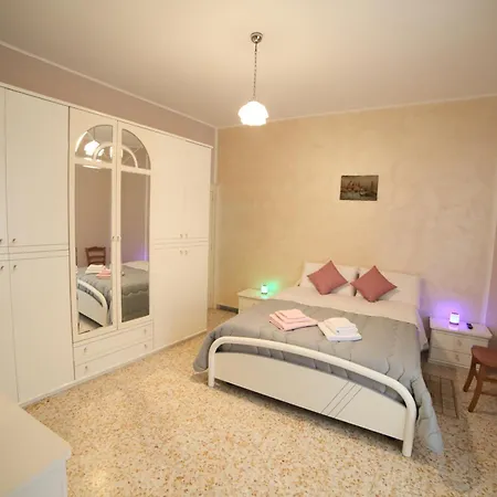 Casa Vacanza La Rosa Martina Franca Exterior photo